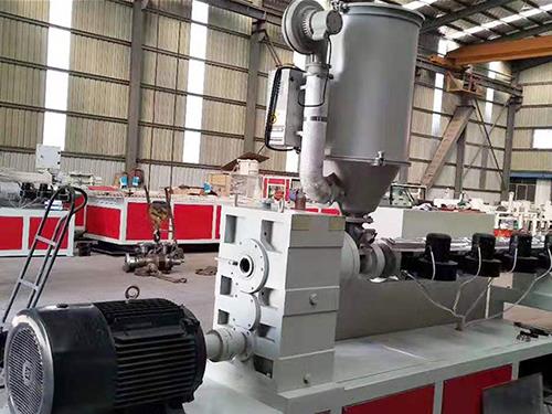 塑料板材生產設備廠家帶您了解塑料板材相關介紹