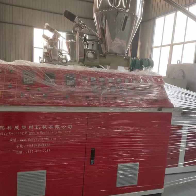 PVC陰陽角設備的選擇要謹慎